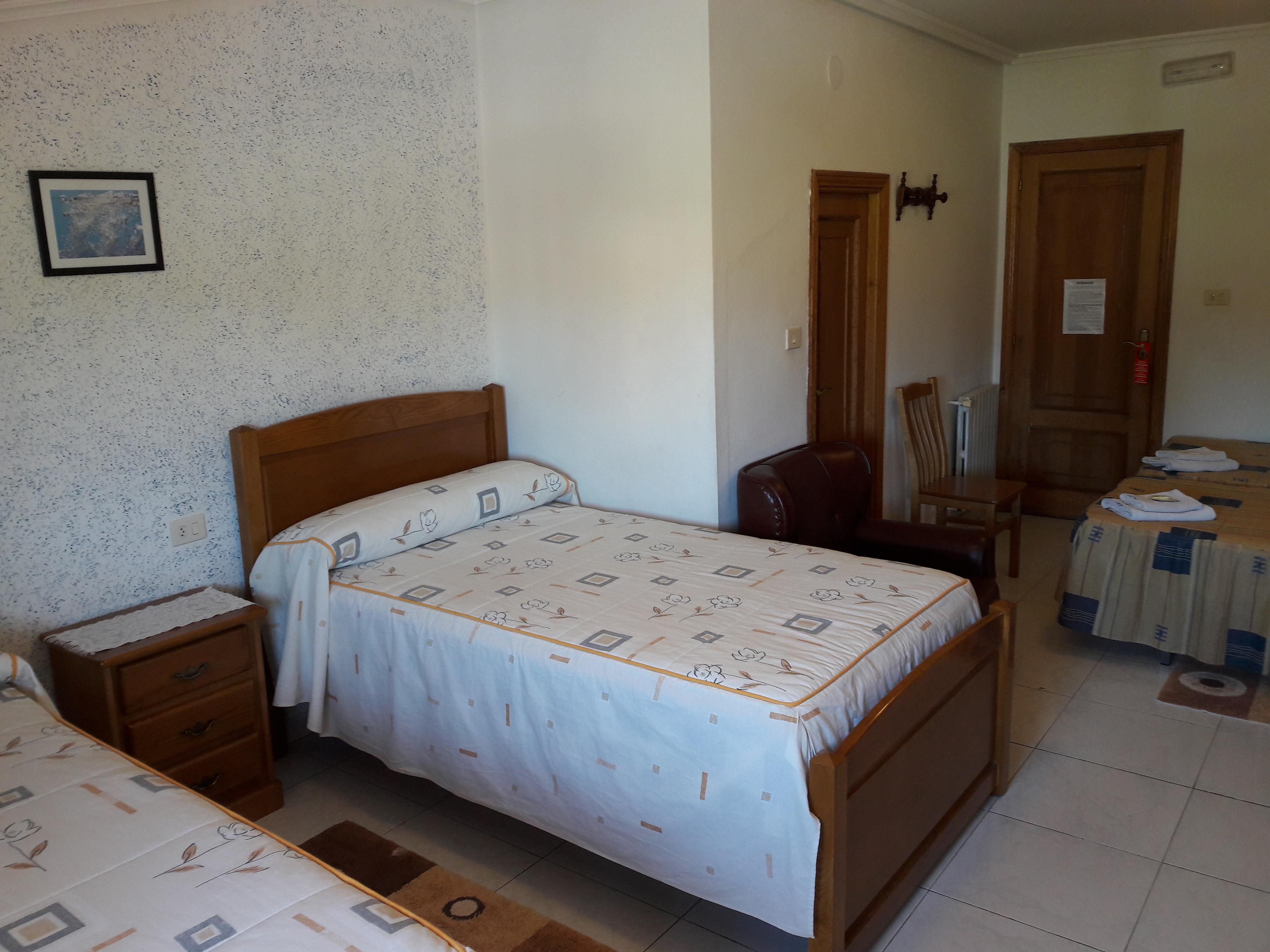Hostal Sequeiros San Ciprian de Vinas Exterior photo